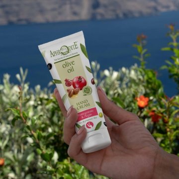 Aphrodite Hand Cream with Pomegranate and Argan Oil in Hand
